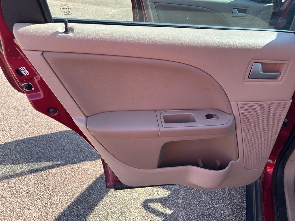 used 2006 Ford Five Hundred car, priced at $5,995