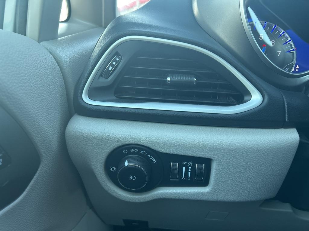 used 2022 Chrysler Pacifica car, priced at $21,995