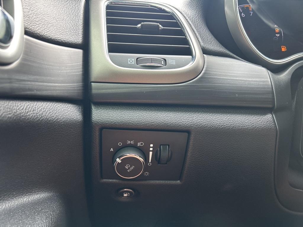 used 2021 Jeep Grand Cherokee car, priced at $25,995