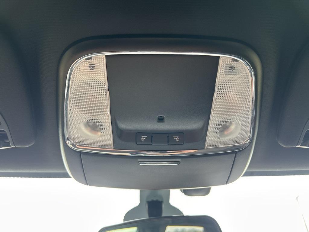 used 2021 Jeep Grand Cherokee car, priced at $25,995