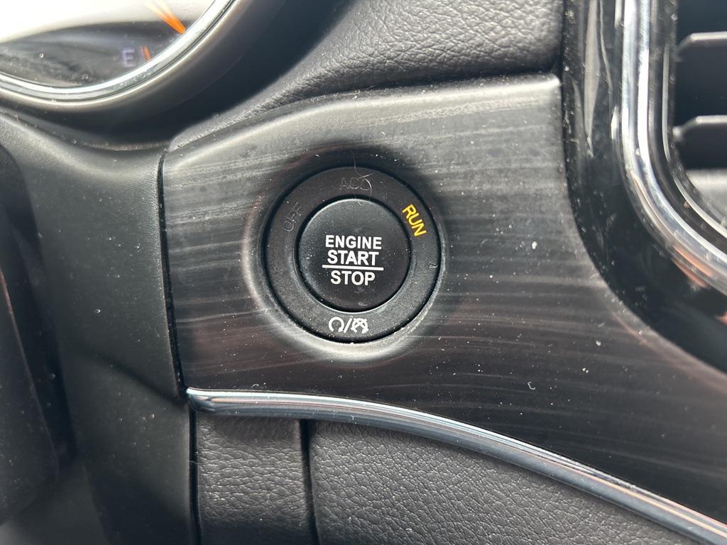 used 2021 Jeep Grand Cherokee car, priced at $25,527