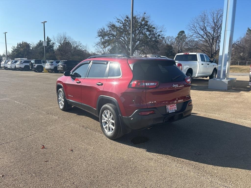 used 2016 Jeep Cherokee car