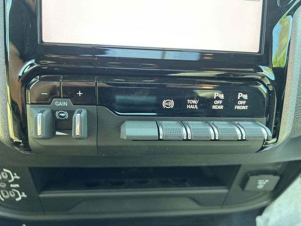 new 2025 Ram 2500 car, priced at $66,475