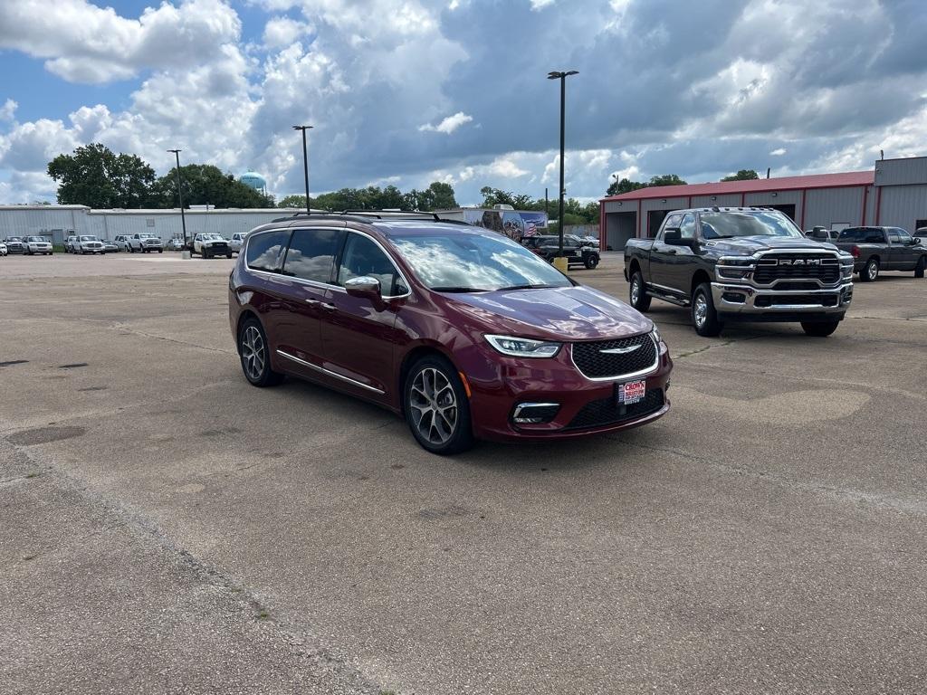 used 2022 Chrysler Pacifica car, priced at $23,995