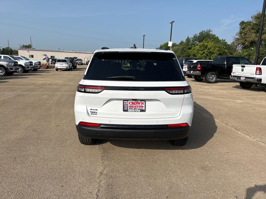 new 2024 Jeep Grand Cherokee car, priced at $46,435