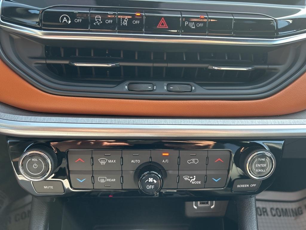 new 2025 Jeep Compass car, priced at $35,085