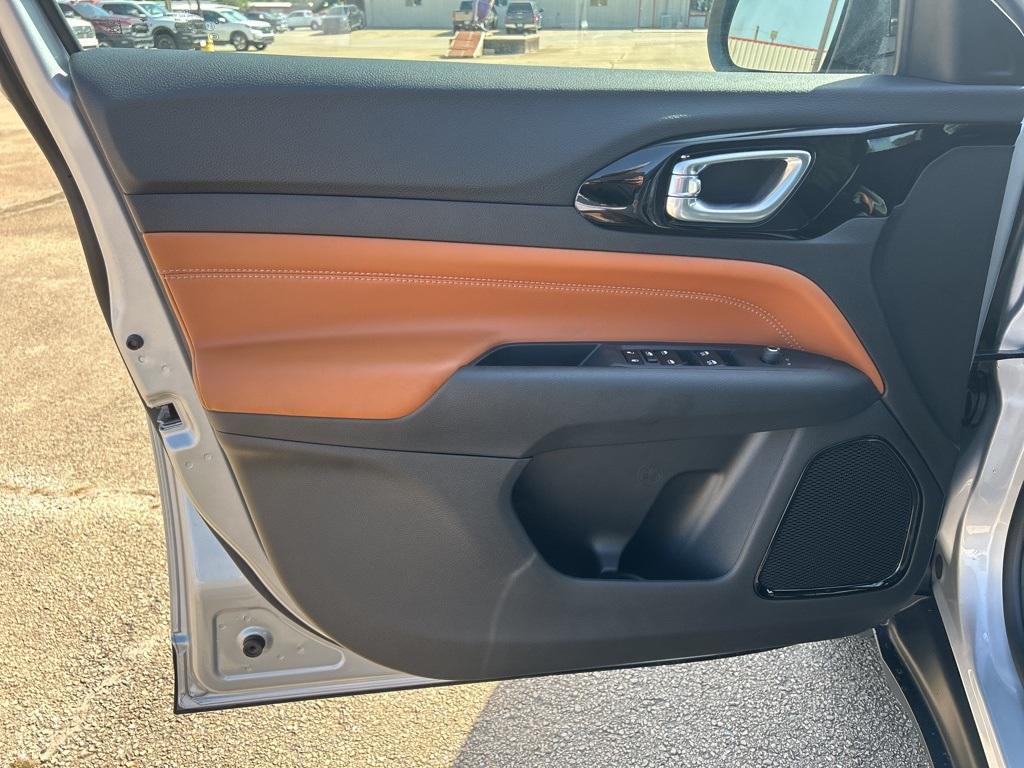 new 2025 Jeep Compass car, priced at $35,085