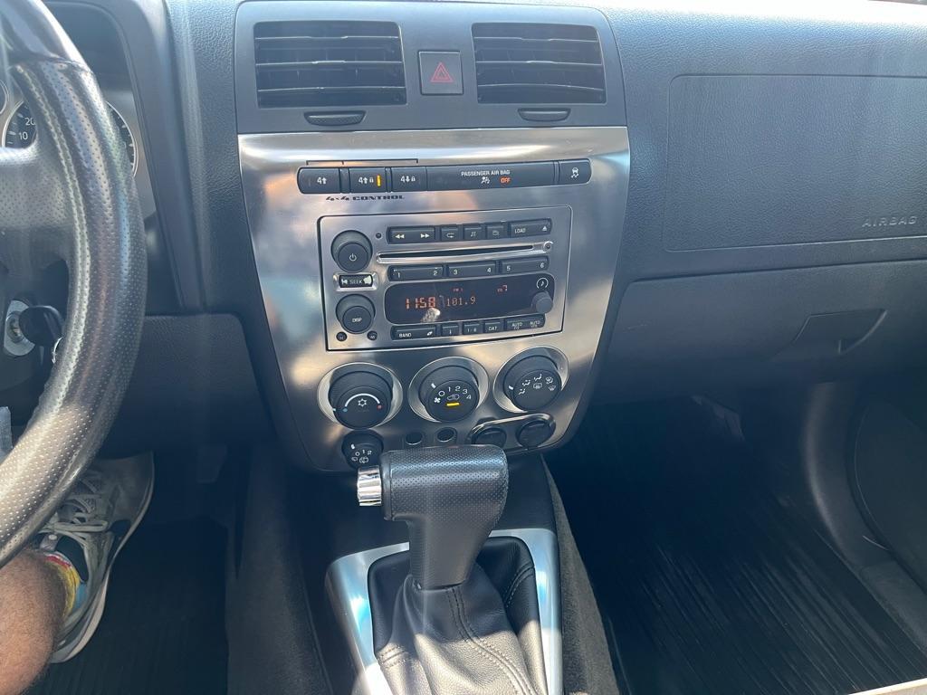 used 2006 Hummer H3 car, priced at $9,999