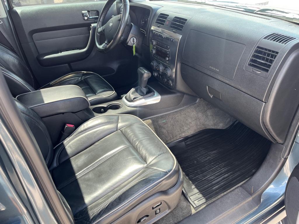 used 2006 Hummer H3 car, priced at $9,999