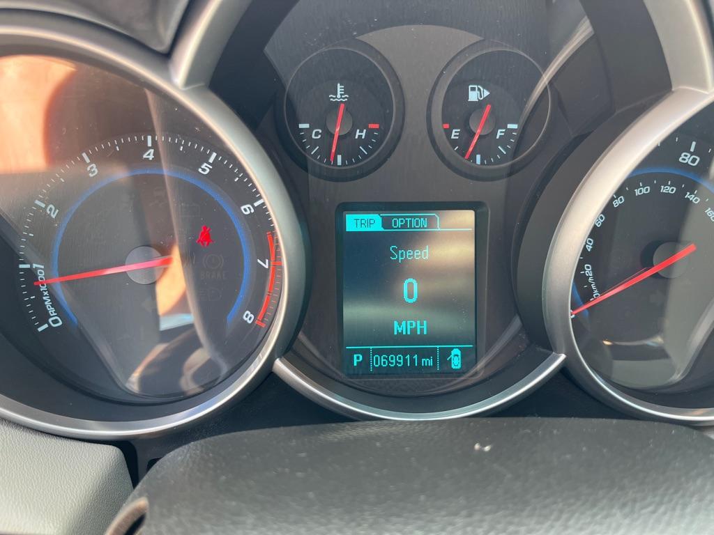 used 2014 Chevrolet Cruze car, priced at $9,999