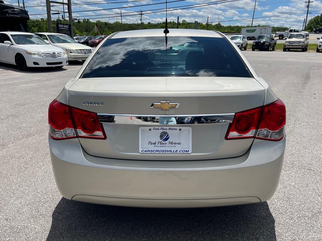 used 2014 Chevrolet Cruze car, priced at $9,999