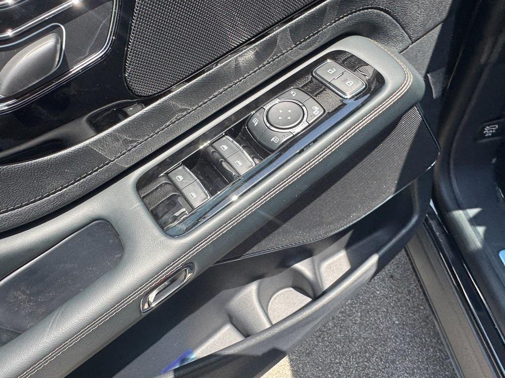 new 2025 Lincoln Aviator car, priced at $67,998