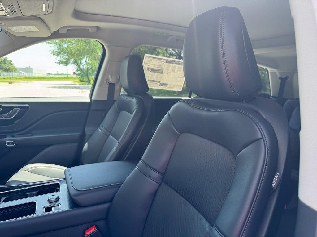 new 2025 Lincoln Aviator car, priced at $67,998