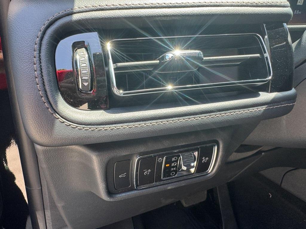 new 2025 Lincoln Aviator car, priced at $67,998