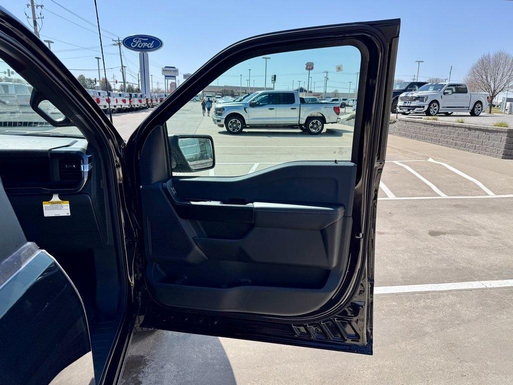 new 2025 Ford F-150 car, priced at $48,605