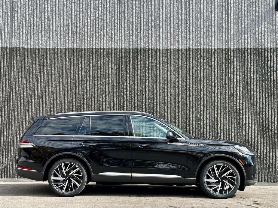 new 2025 Lincoln Aviator car, priced at $79,688