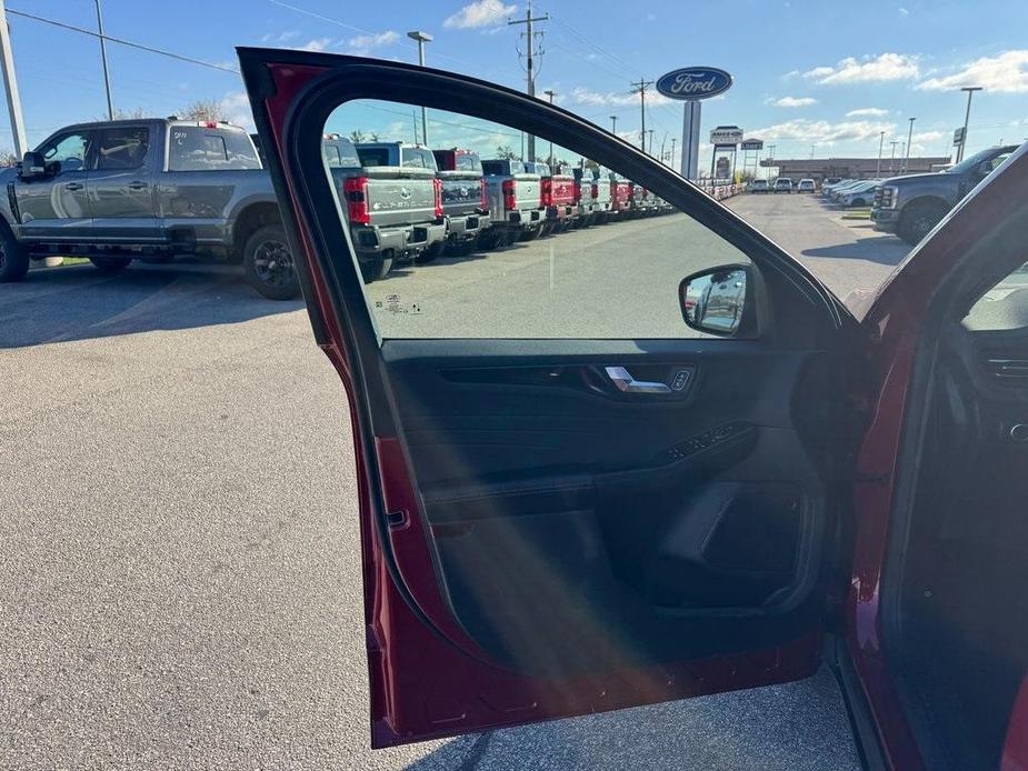 new 2025 Ford Escape car, priced at $33,979