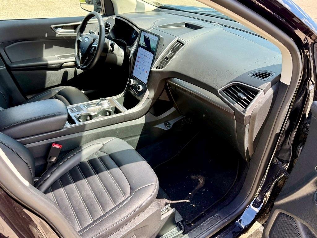 used 2024 Ford Edge car, priced at $29,238
