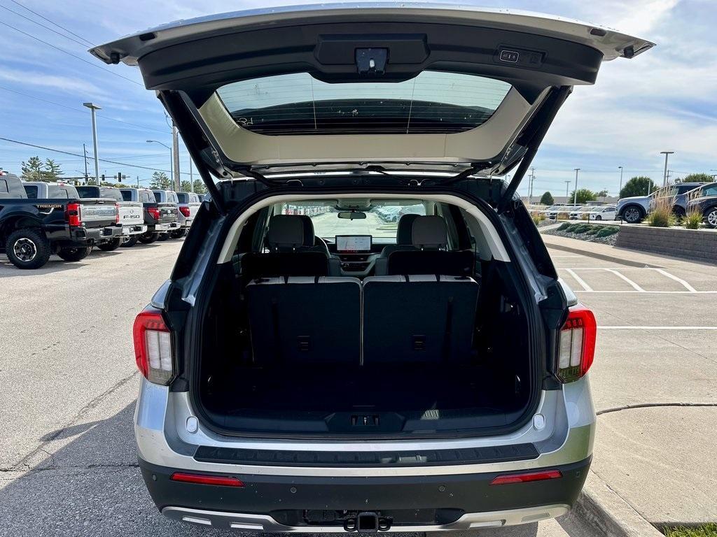 new 2025 Ford Explorer car, priced at $45,855