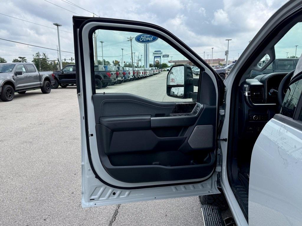 new 2025 Ford F-250 car, priced at $89,861