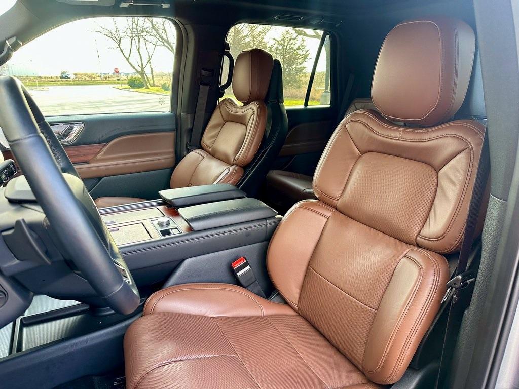 new 2024 Lincoln Navigator car, priced at $96,893