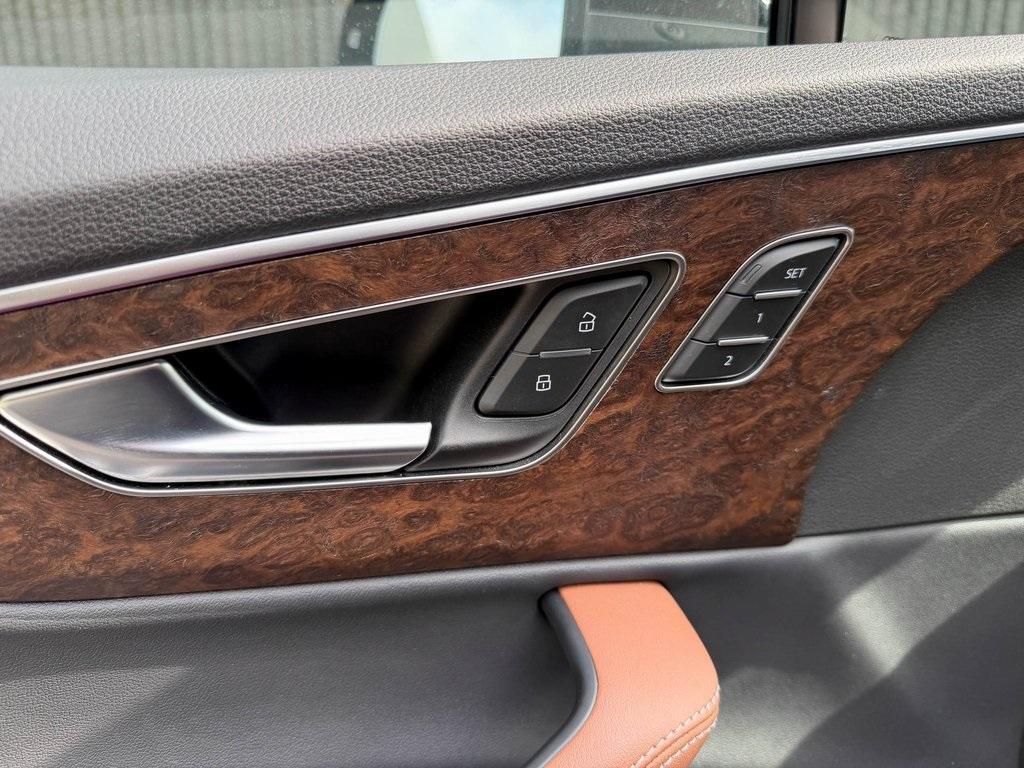 used 2025 Audi Q7 car, priced at $58,698