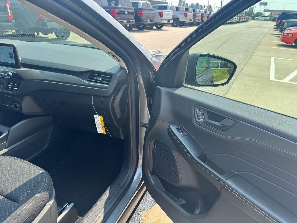 new 2025 Ford Escape car, priced at $27,271