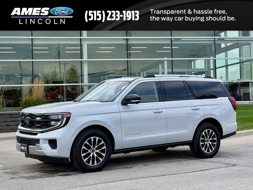 new 2025 Ford Expedition car, priced at $75,942