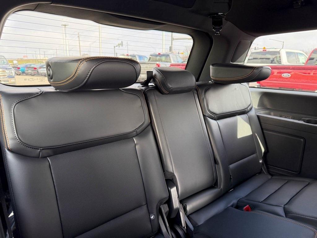 new 2025 Ford Expedition car, priced at $84,127