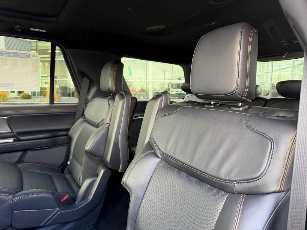 new 2025 Ford Expedition car, priced at $84,127