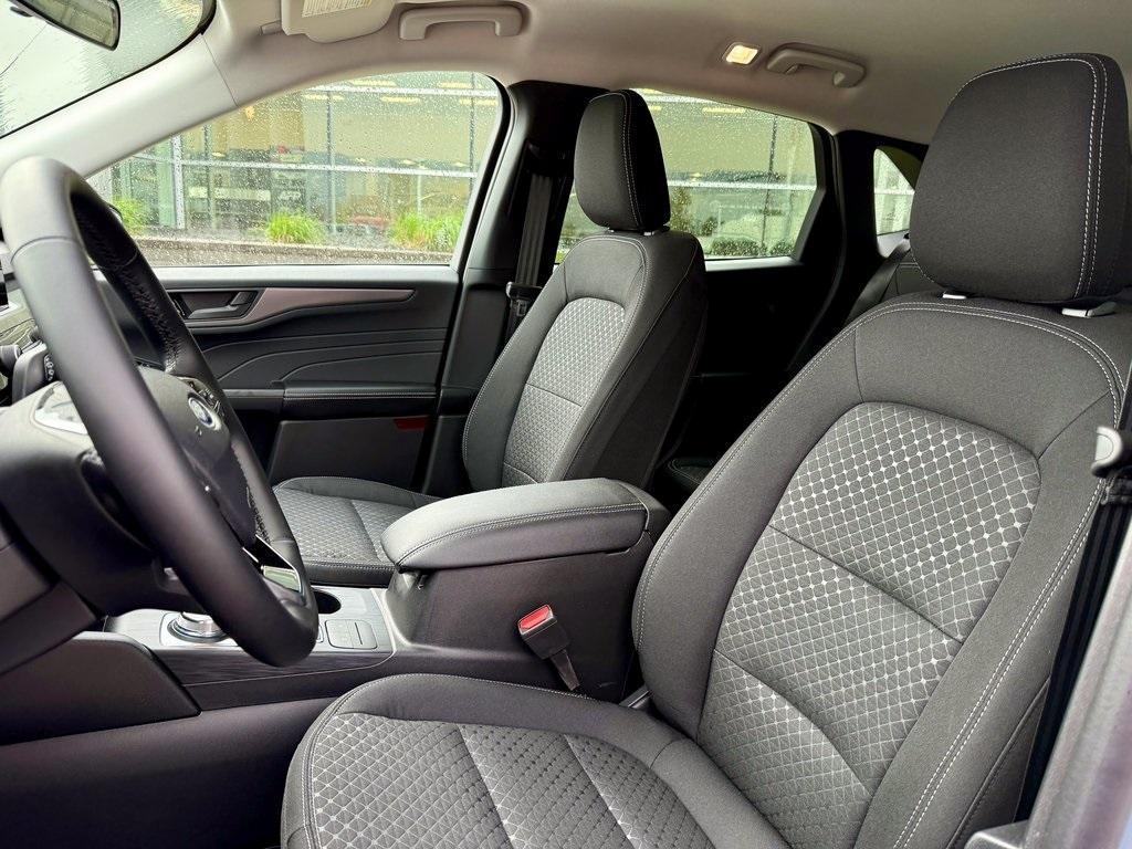 new 2025 Ford Escape car, priced at $29,875