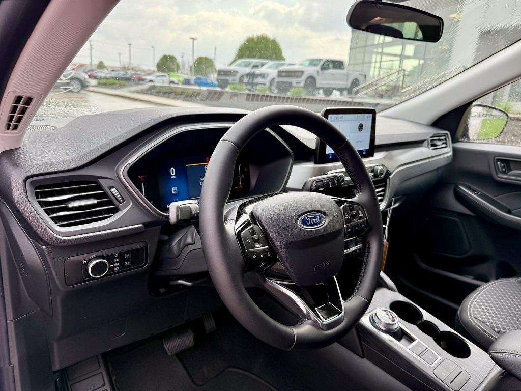 new 2025 Ford Escape car, priced at $29,875