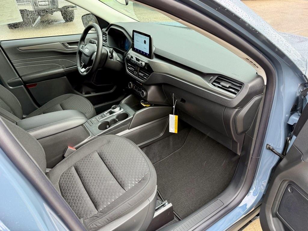 new 2025 Ford Escape car, priced at $29,875