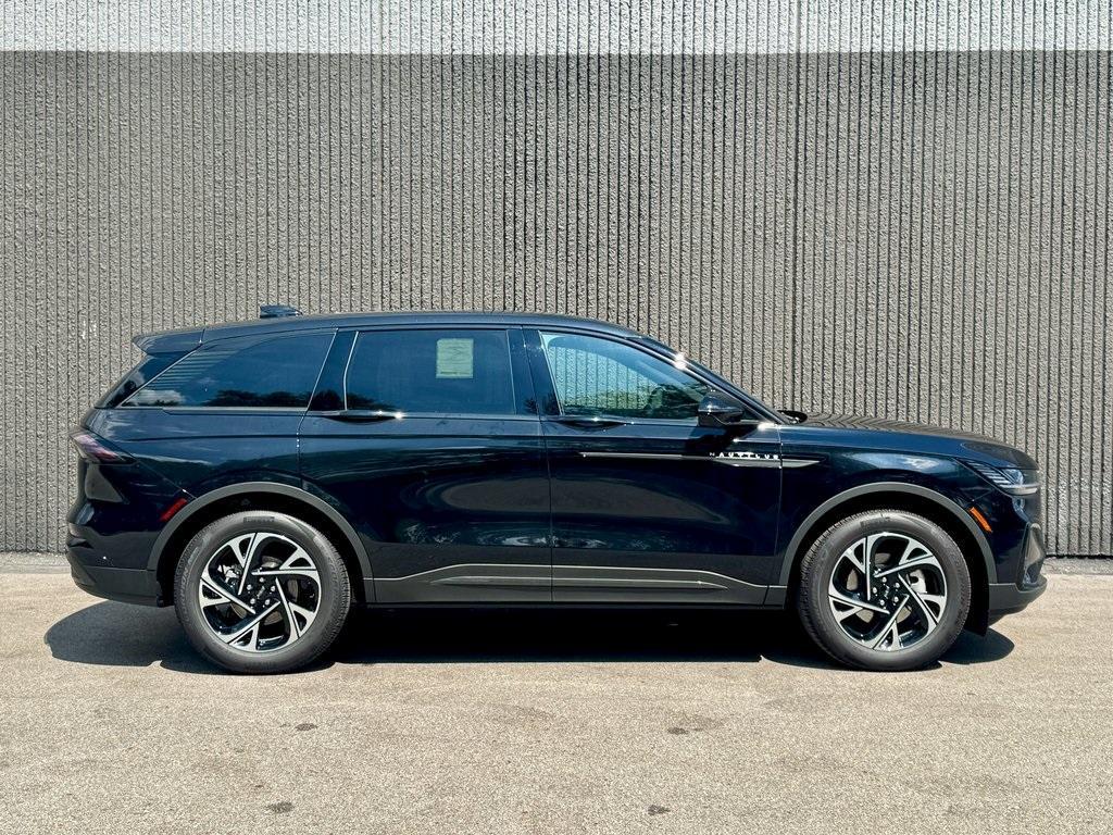 new 2025 Lincoln Nautilus car, priced at $62,398
