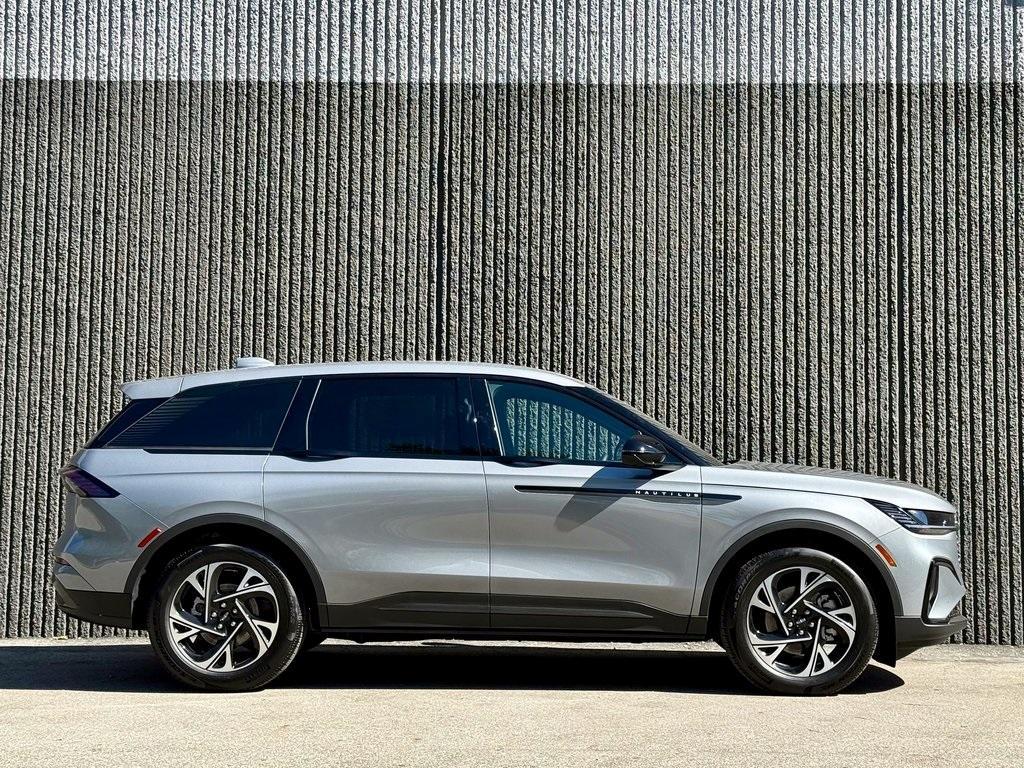 new 2025 Lincoln Nautilus car, priced at $61,896