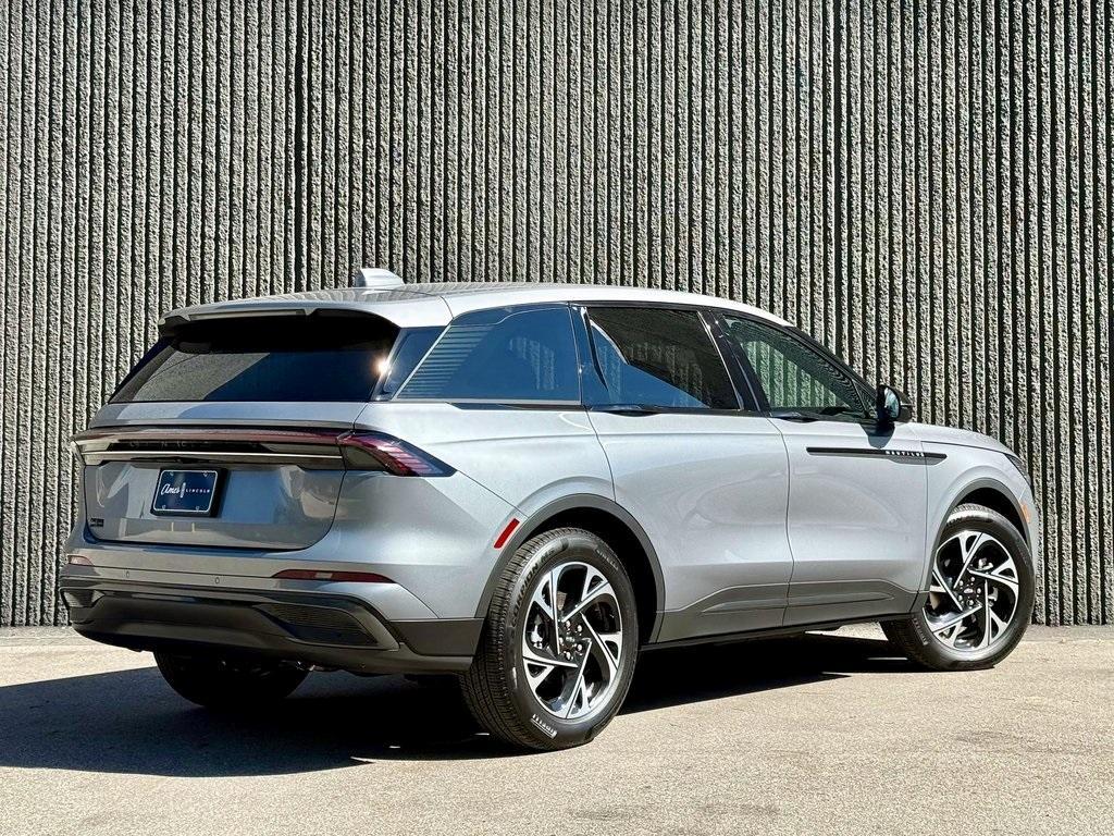 new 2025 Lincoln Nautilus car, priced at $61,896
