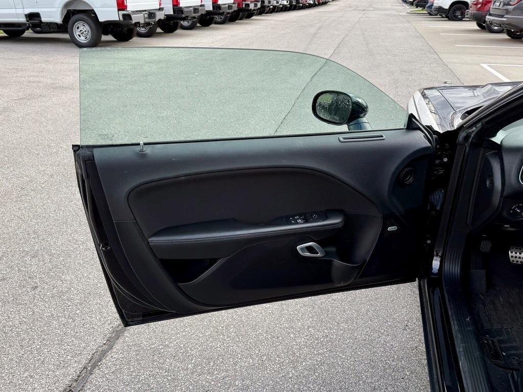 used 2015 Dodge Challenger car