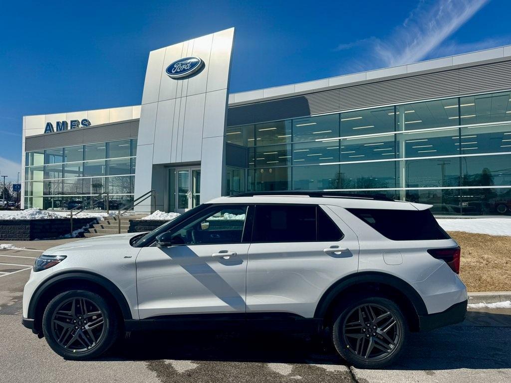 new 2025 Ford Explorer car, priced at $50,579