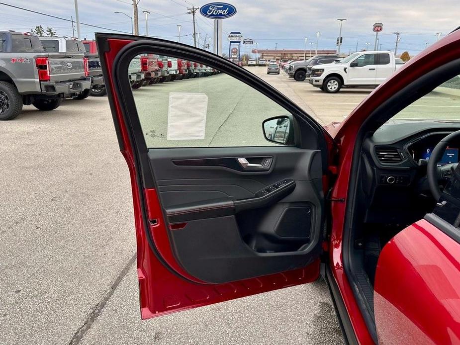 new 2025 Ford Escape car, priced at $33,979