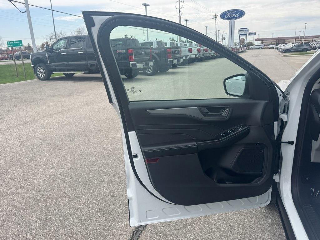 new 2025 Ford Escape car, priced at $31,581