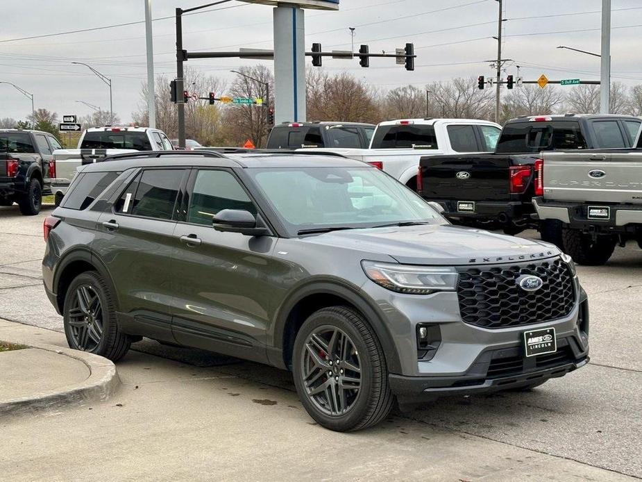 new 2025 Ford Explorer car, priced at $51,290