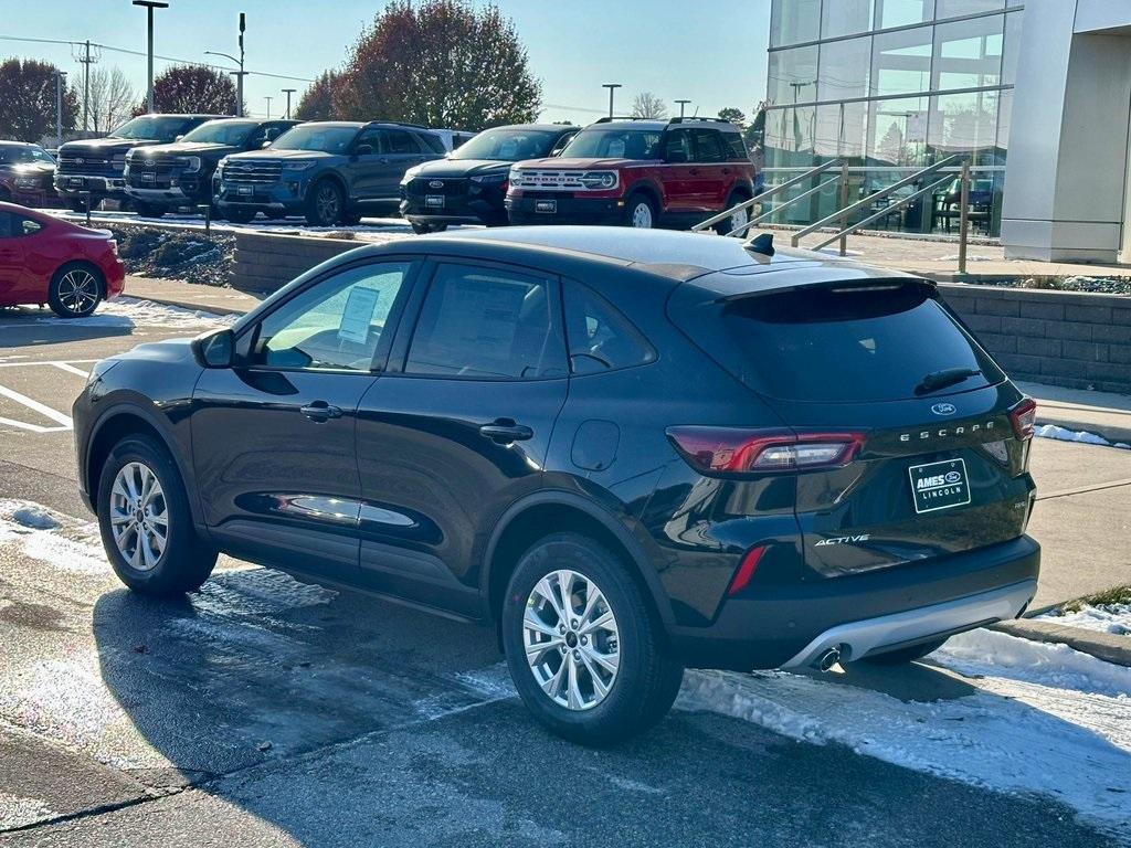 new 2025 Ford Escape car, priced at $31,059