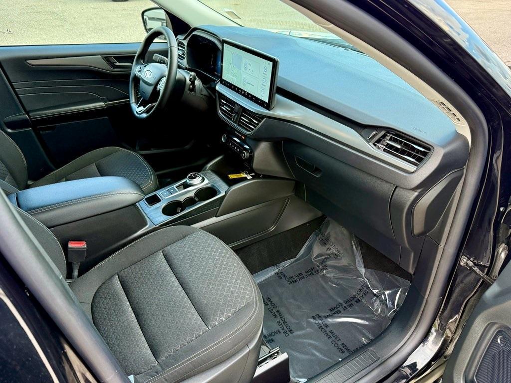 new 2025 Ford Escape car, priced at $27,998