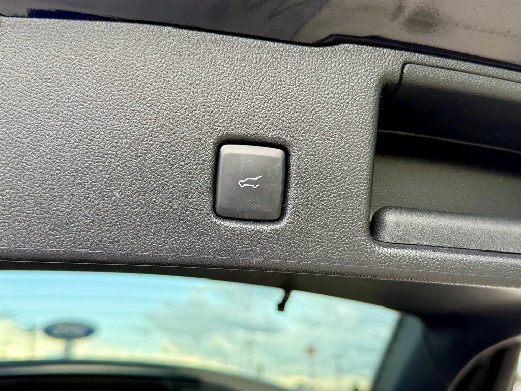 new 2025 Ford Escape car, priced at $27,998