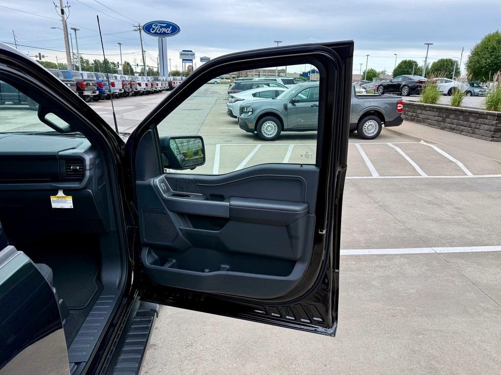 new 2025 Ford F-150 car, priced at $51,961