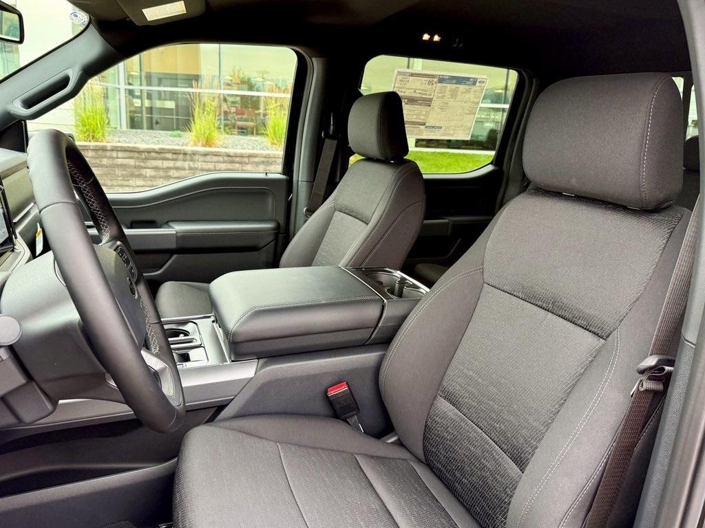 new 2025 Ford F-150 car, priced at $51,961