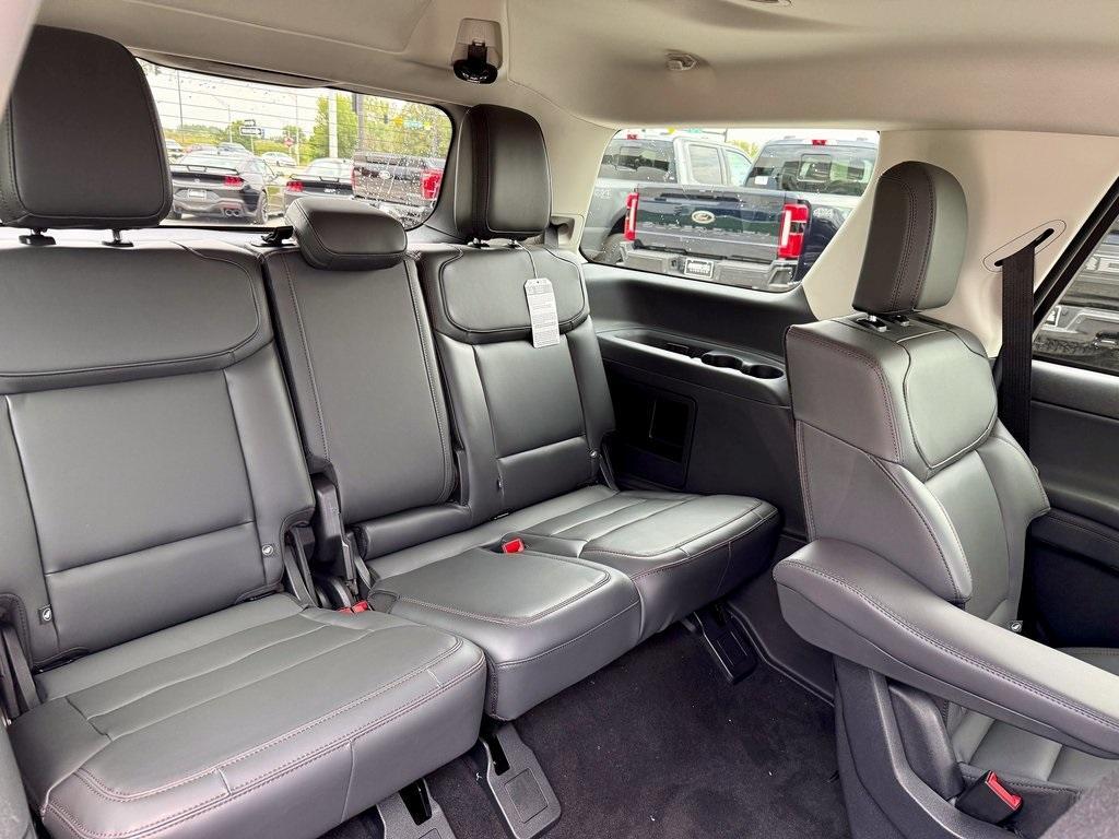 new 2025 Ford Expedition car, priced at $70,593