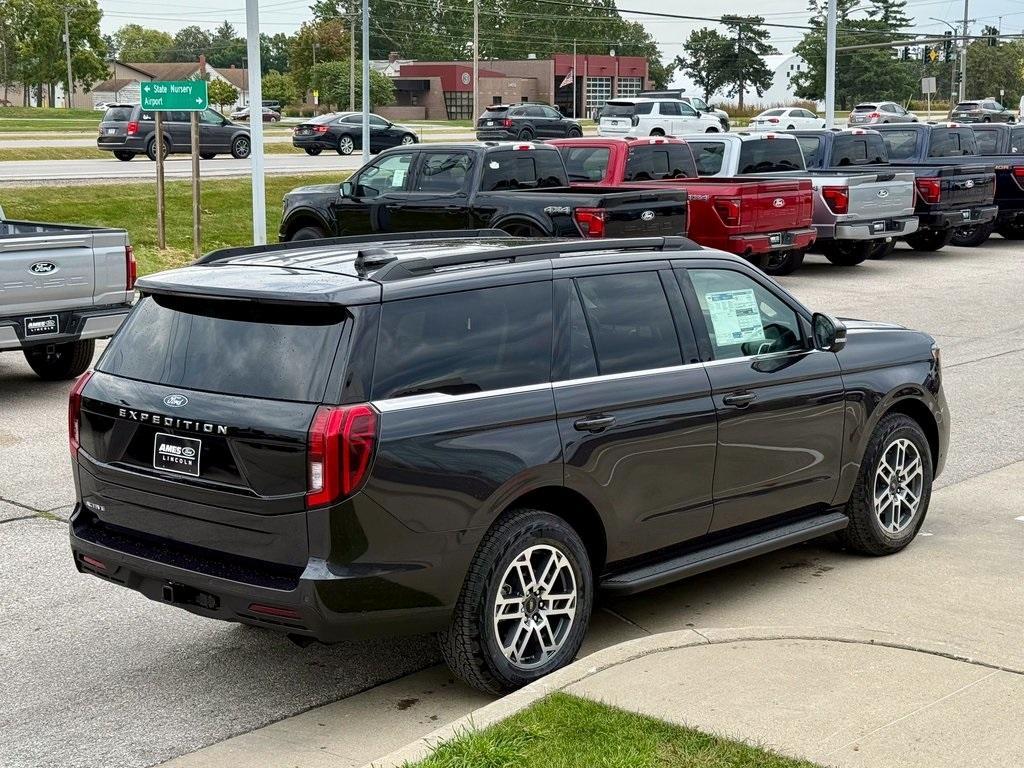 new 2025 Ford Expedition car, priced at $70,593