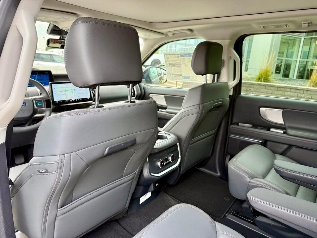 new 2025 Ford Expedition car, priced at $70,593