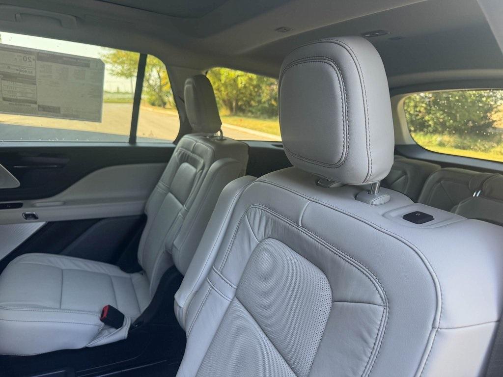 new 2025 Lincoln Aviator car, priced at $75,769